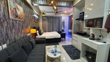 Apartment, 1 Bedroom, Accessible, Smoking | 1 bedroom