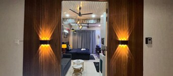 Spacious 1bhk for 6 Guests King & Sofa Beds Zirakpur,chandigarh,mohali,tricity