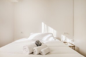 2 Schlafzimmer, Bügeleisen/Bügelbrett