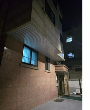 Exterior - Dongdaemun Studio (Seoul)