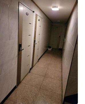 Exterior - Dongdaemun Studio (Seoul)