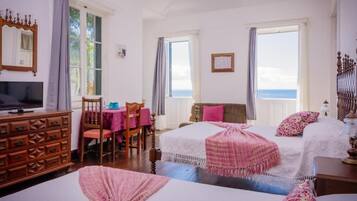 Iron/ironing board, internet, bed sheets