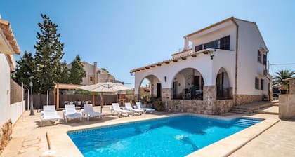 Holiday Home Can Monxu in Cala Llombards with pool and sea view