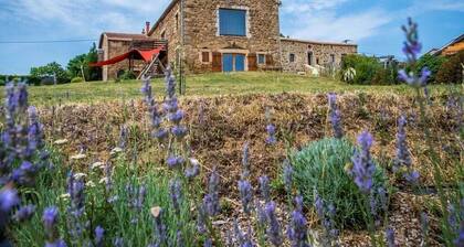 Grand GĂźte en ArdĂšche Nord pour groupes â piscine naturelle, jusquâĂ 26 pers.