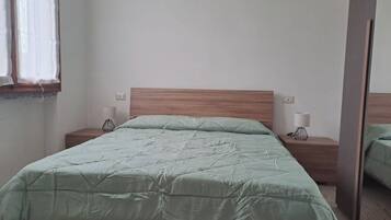 Free WiFi, bed sheets