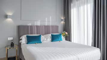 ملاءات إيطالية من طراز فريتي وأغطية فراش متميزة وميني بار