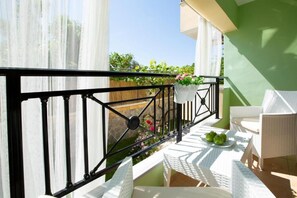 Property grounds - Adria Luxury Apartments (Nidri)