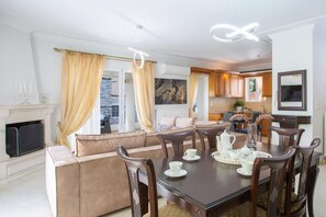 Dining - Adria Luxury Apartments (Nidri)
