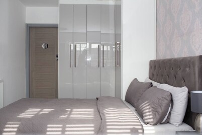 The Grey Mansion Near Manchester City, Co-ops Live