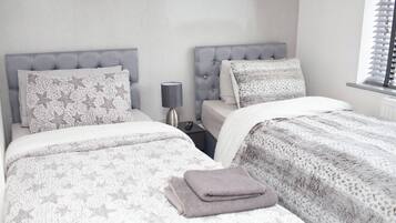 House, 4 Bedrooms, Patio