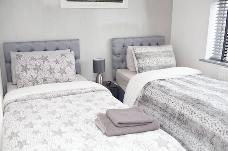 4 habitaciones . The Grey Mansion Near Manchester City, Co-ops Live