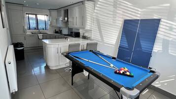 House, 4 Bedrooms, Patio | Games room