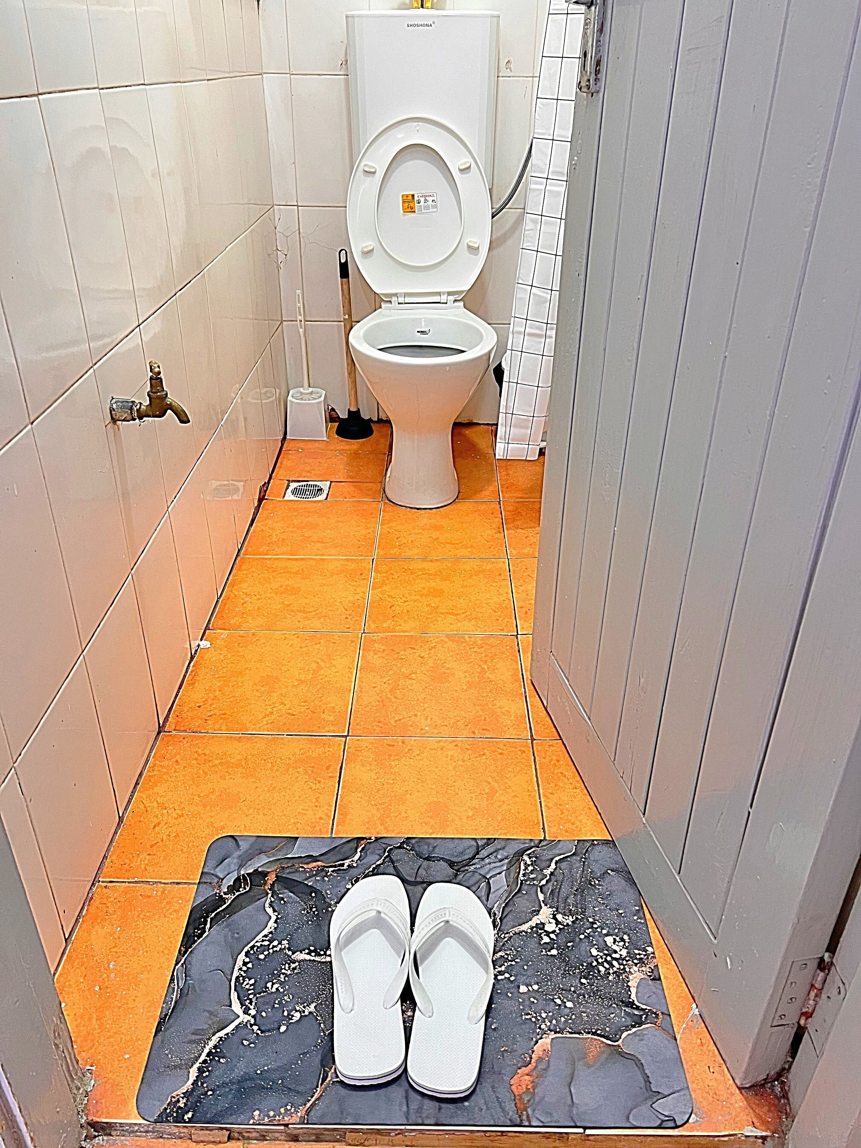 Toallas, jabón, papel higiénico