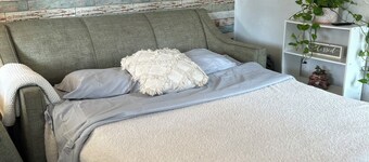 Cozy 1-bedroom studio in peaceful Conway with AC