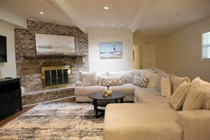 Living area - Coastal 4BR Haven • Steps to Wilmington River • Near Historic Savannah (Savannah)