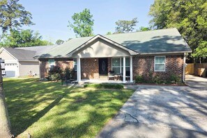 Exterior - Coastal 4BR Haven • Steps to Wilmington River • Near Historic Savannah (Savannah)
