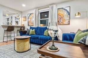 Interior - ~15 min to Denver, Family Friendly, Hot Tub (Arvada)