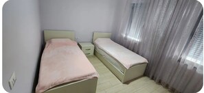 WiFi, bed sheets