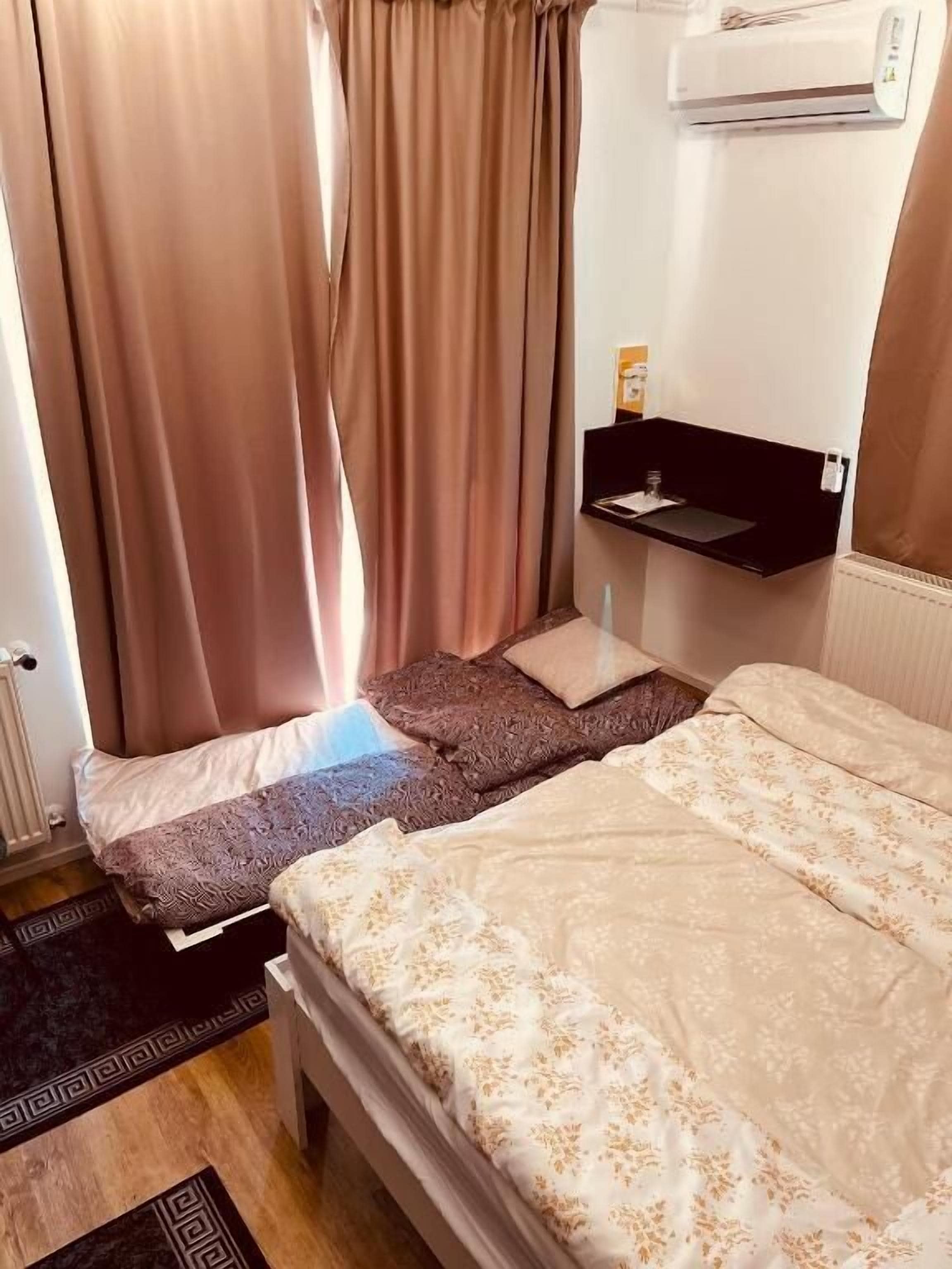 Geluiddichte muren, een strijkplank/strijkijzer, gratis wifi