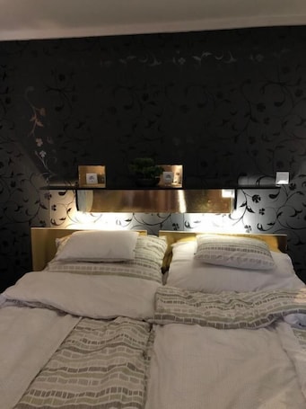 Free minibar, desk, laptop workspace, soundproofing. Gavriel Boutique Residence Wellness Spa