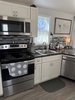 Microonde, piano cottura, lavastoviglie