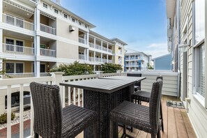Outdoor dining - Mini Weeks Stays Available Sunset Island 26 Island Edge Drive (Ocean City)