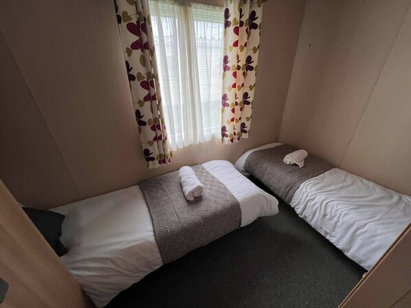 House, 2 Bedrooms, Garden View | 2 bedrooms - Peaceful Whitley Bay Getaway With Shared (Whitley Bay)