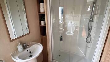 House, 2 Bedrooms, Garden View | Bathroom