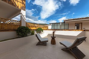 디자인 스위트, 파티오, 정원 전망 | 테라스/파티오