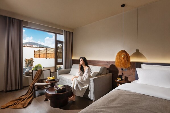 Elite Double Room, Patio, Garden View | Garden view - Shangri-La Homestay Designer B&B (Deqin)