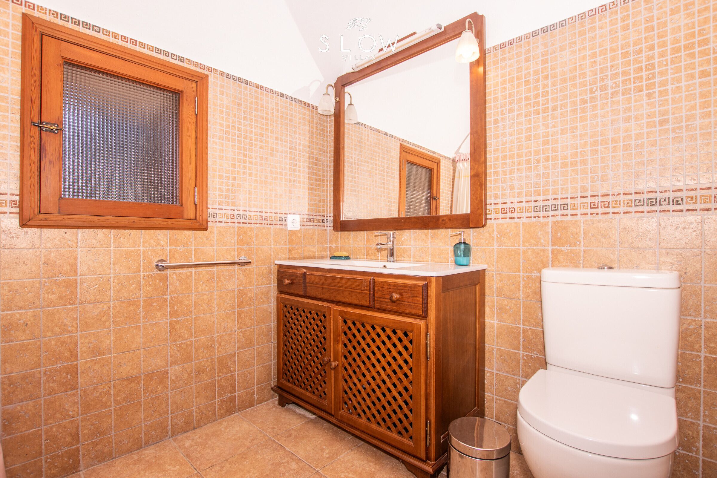 淋浴设施、吹风机、毛巾