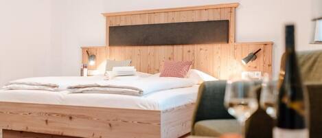 Hypo-allergenic bedding, desk, laptop workspace, cribs/infant beds