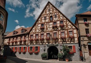 Exterior - Löwen Hotel & Restaurant (Marktbreit)
