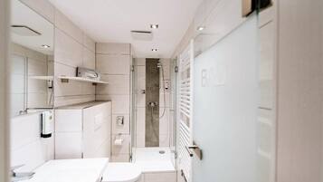 Buồng tắm vòi sen, đồ dùng nhà tắm thân thiện với môi trường