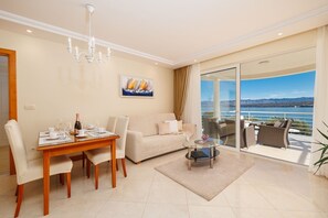 TV - Luxury apartment Tunera 2 (Malinska)