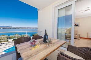 Outdoor dining - Luxury apartment Tunera 3 (Malinska)