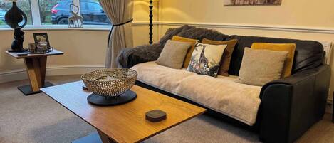 Fernseher, Kamin, Arbeitsbereiche