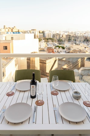 View from property - Modern & Spacious 3BD Apt With Terrace (Msida)