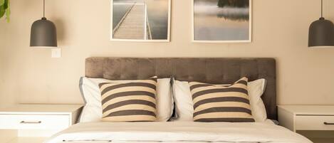 Apartment, City View | Blackout drapes, iron/ironing board, free WiFi