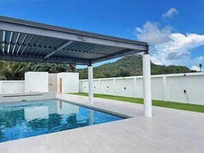 Shared Dormitory, 2 Bedrooms, Accessible, Smoking | Pool