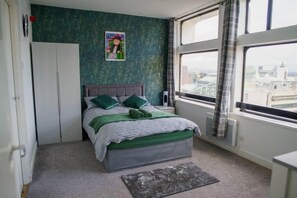 Iron/ironing board, Internet - Manchester City Centre Apartment (Salford)