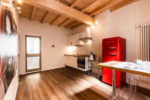 Dúplex, cuina, vistes a la ciutat | Cuina privada