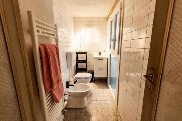 Bathroom - Blasmatorti Suite (Reggio nell'Emilia)