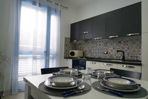 Microwave, oven, stovetop, coffee/tea maker - Apartment   Ground Floor (balestrate)