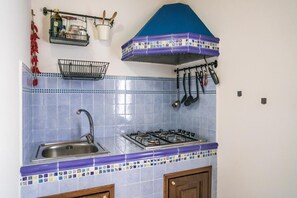 Oven, stovetop, coffee/tea maker, high chair - Dream House 2  Castellamare del Golfo (Castellammare del golfo)