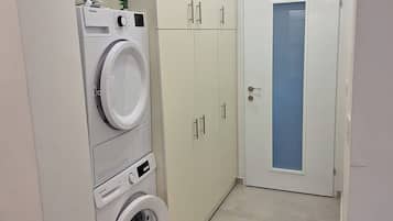 Basic Double Room | Interior