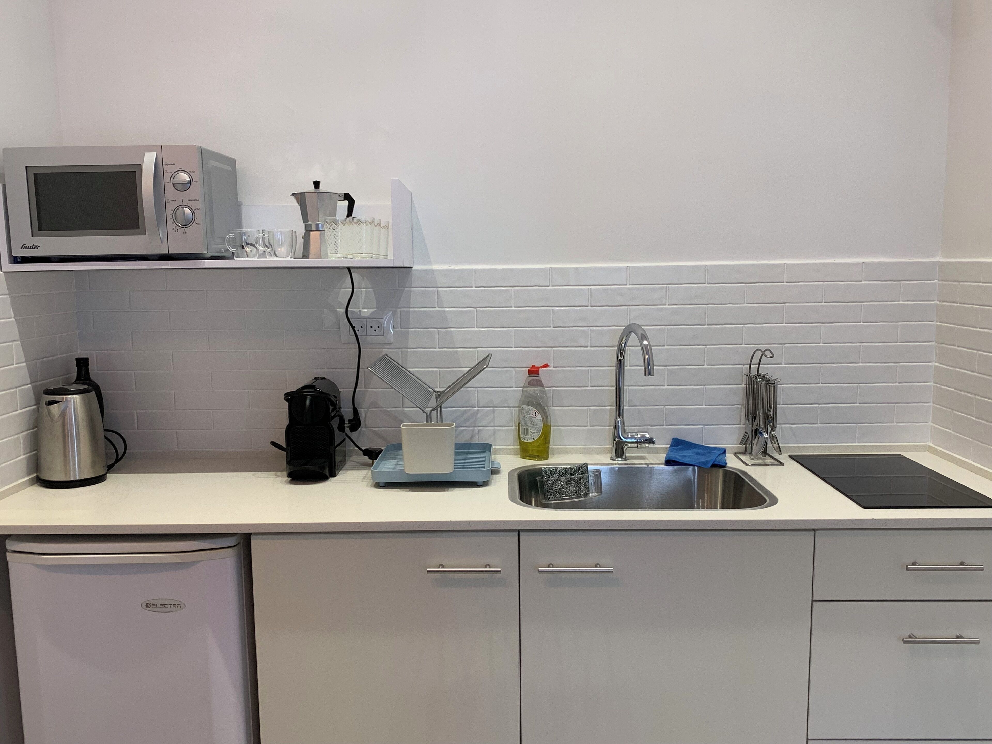 Basic Double Room | Private kitchen