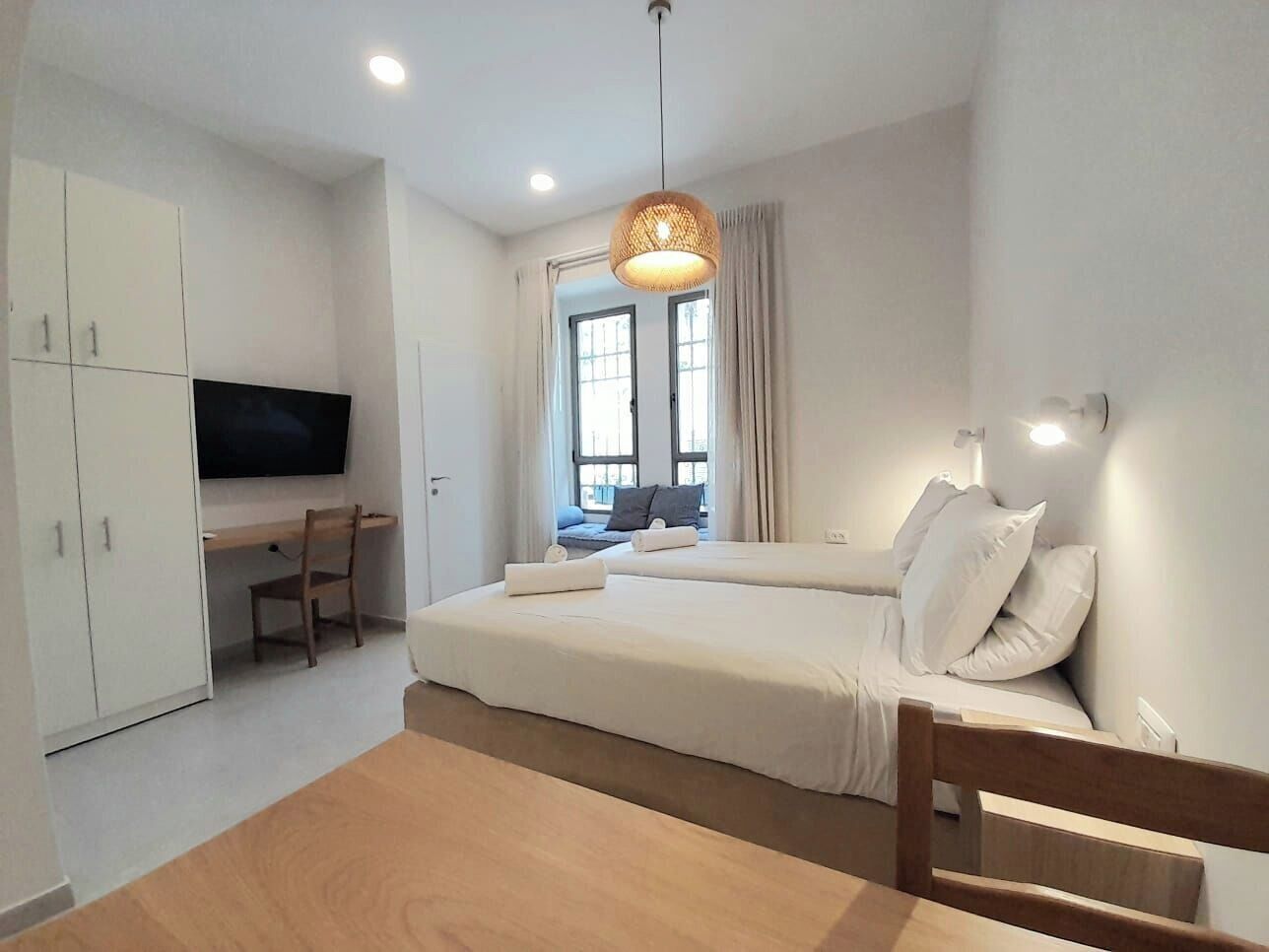 Basic-Doppelzimmer | Schreibtisch, laptopgeeigneter Arbeitsplatz, Bügeleisen/Bügelbrett