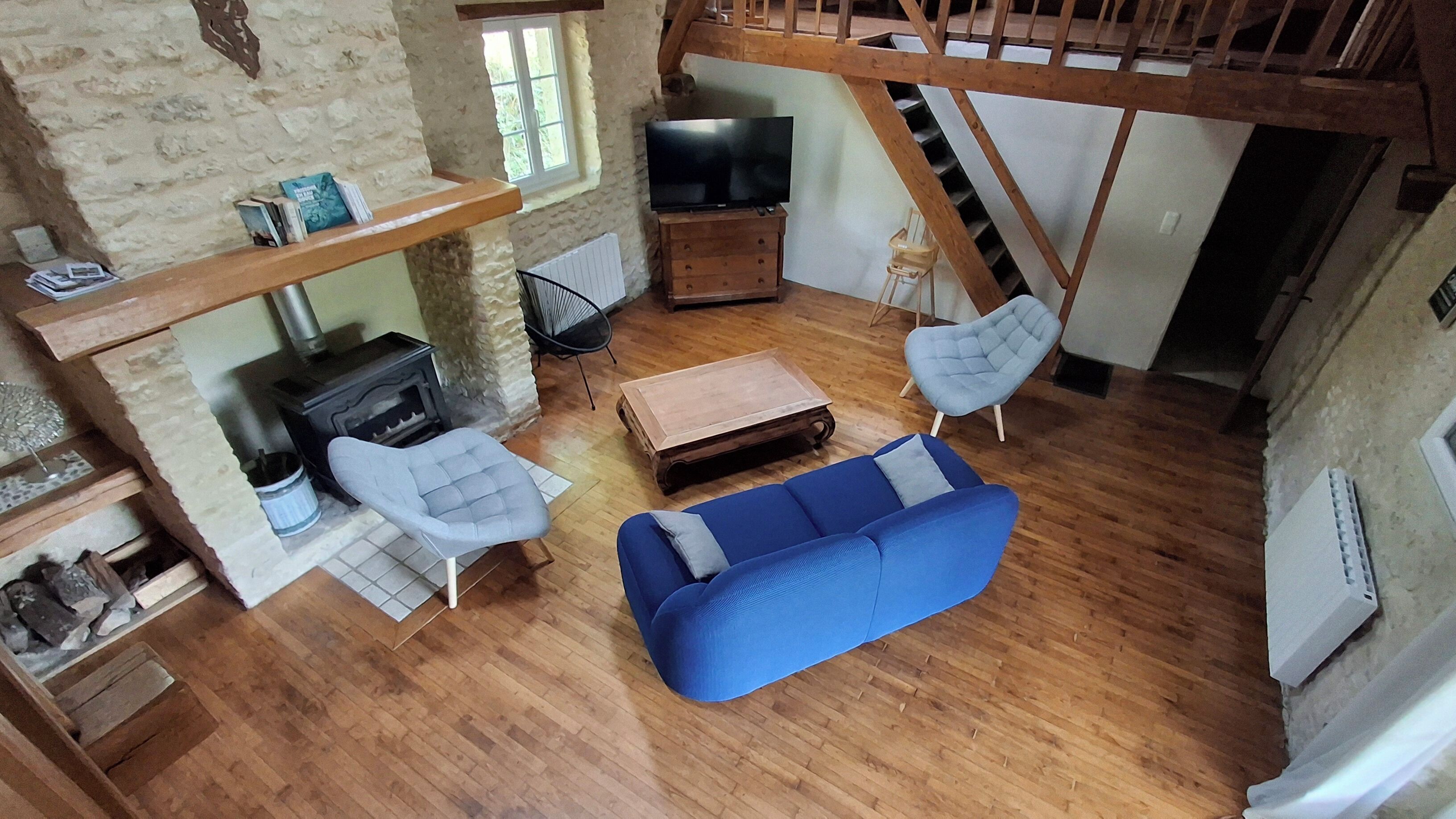 Smart TV, futbolito, tenis de mesa y libros 