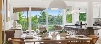 Cassa Di Lucca, Theeth of the Dog's hidden gem